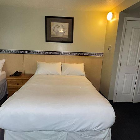 Silver Crest Lodge Гранд Прери Екстериор снимка
